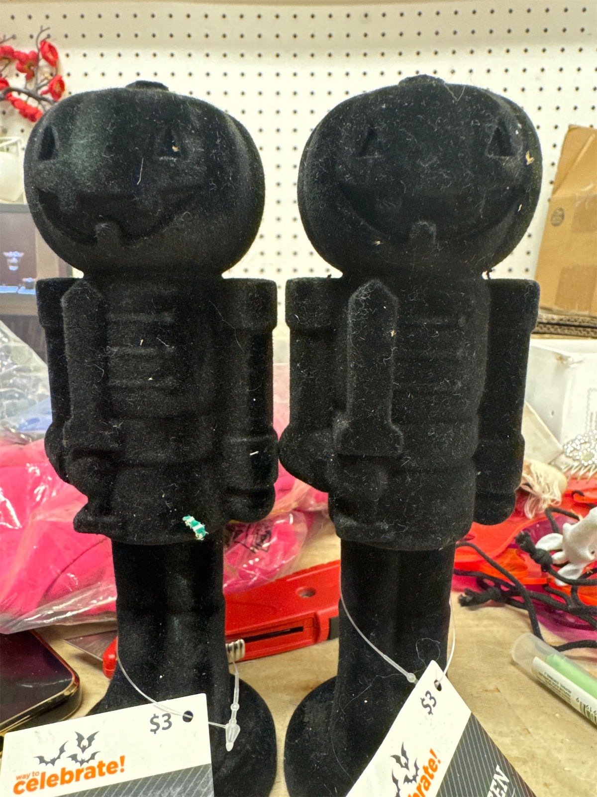 2Pc Flocked decor